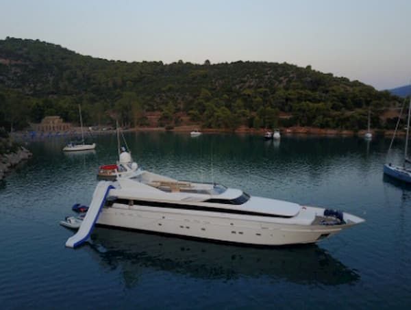 Inflatable Deck Slip, luxury yacht deck slip